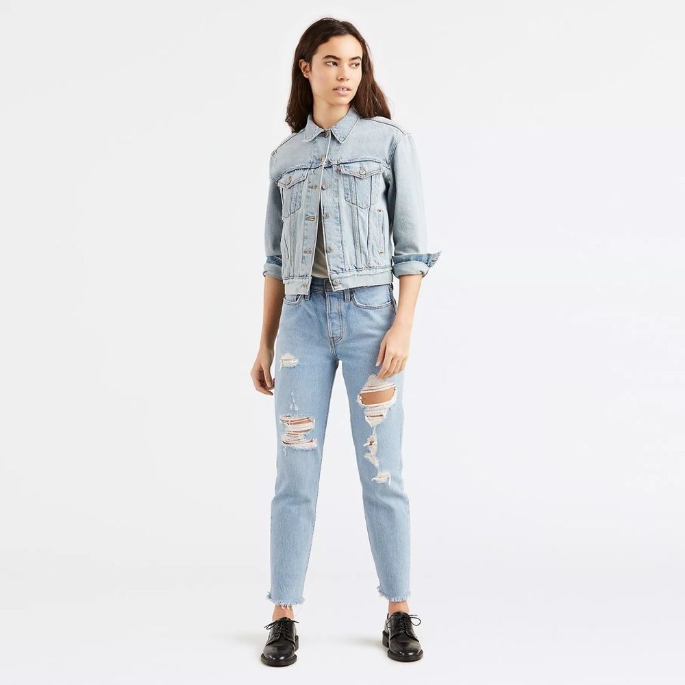 Levis Premium Wedgie Ankle Icon Blue Hi Rise Raw Hem Distressed Size 24